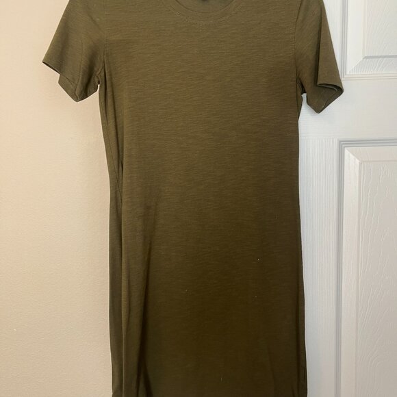 Theory Rubric Crew Neck Tee Shirt Dress in olive green - Picture 2 of 4